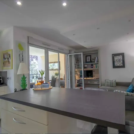 Apartment Beautiful 78m With 2 Balconies In Raphael Saint-Raphael (Var)